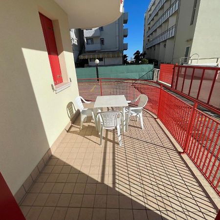 Residence Al Mare - Agenzia Cocal Каорле Екстер'єр фото