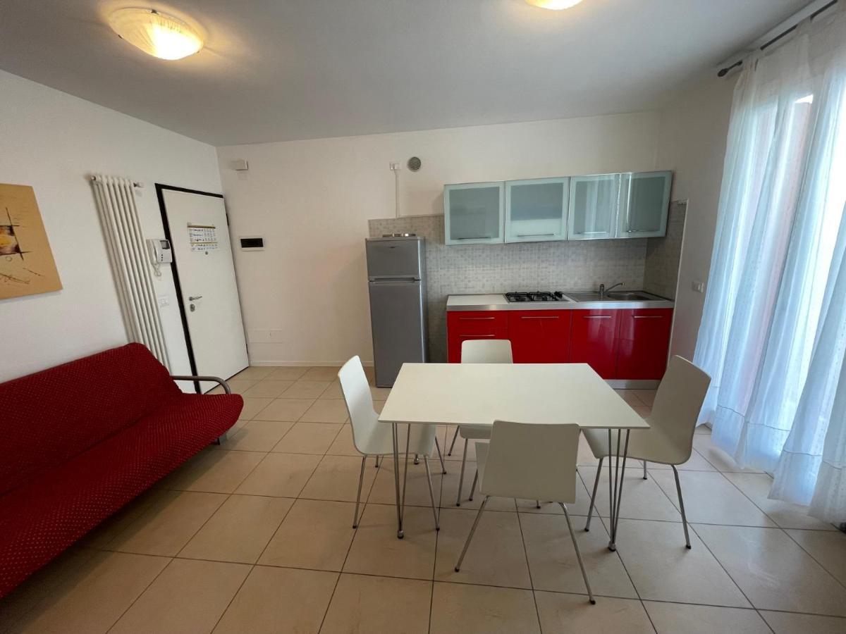 Residence Al Mare - Agenzia Cocal Каорле Екстер'єр фото