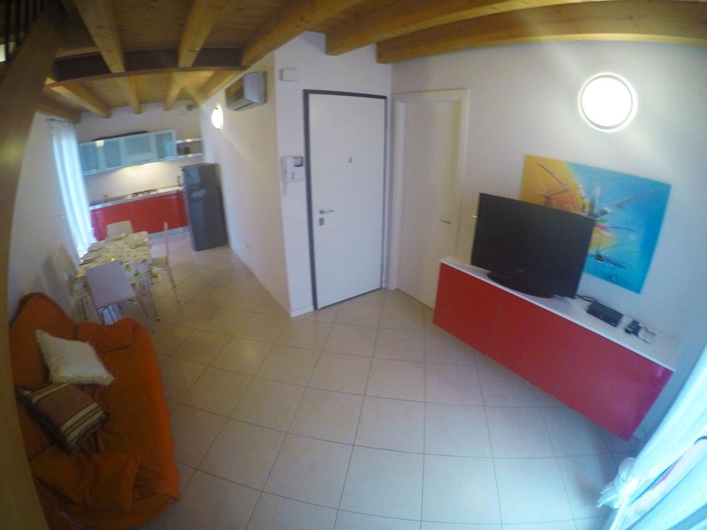 Residence Al Mare - Agenzia Cocal Каорле Номер фото