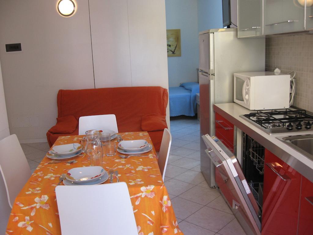 Residence Al Mare - Agenzia Cocal Каорле Екстер'єр фото
