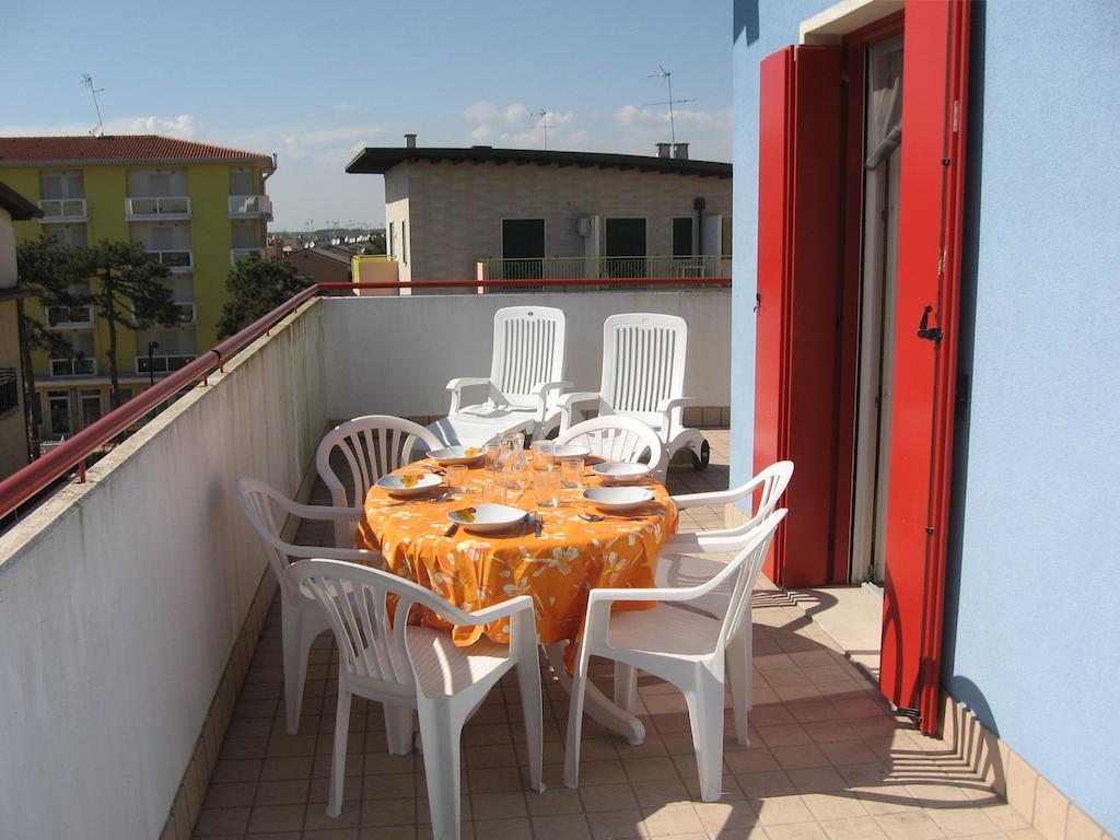 Residence Al Mare - Agenzia Cocal Каорле Номер фото